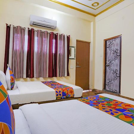 Fabhotel Shivam Palace Varanasi Exterior foto