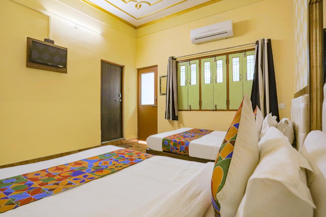 Fabhotel Shivam Palace Varanasi Exterior foto