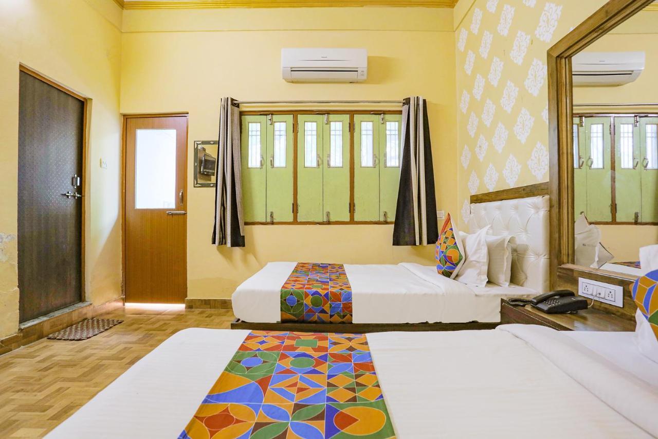 Fabhotel Shivam Palace Varanasi Exterior foto